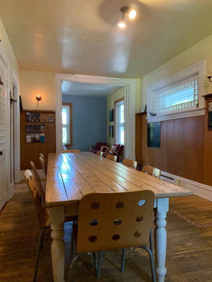 Auberge Internationale De Rivière-du-Loup Buitenkant foto